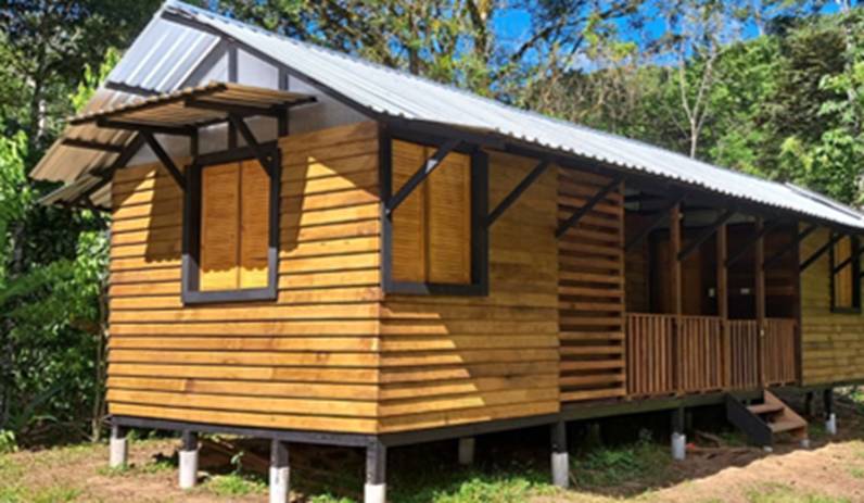 Casa de madera construida en una Comunidad Ind&iacute;gena.